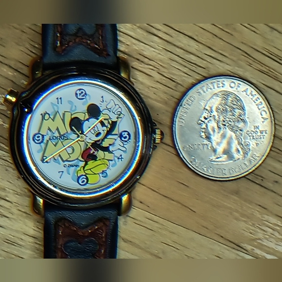 X Lorus Musical Mickey Mouse Silver case gold tone lugs and crown 3 hand - Picture 2 of 11
